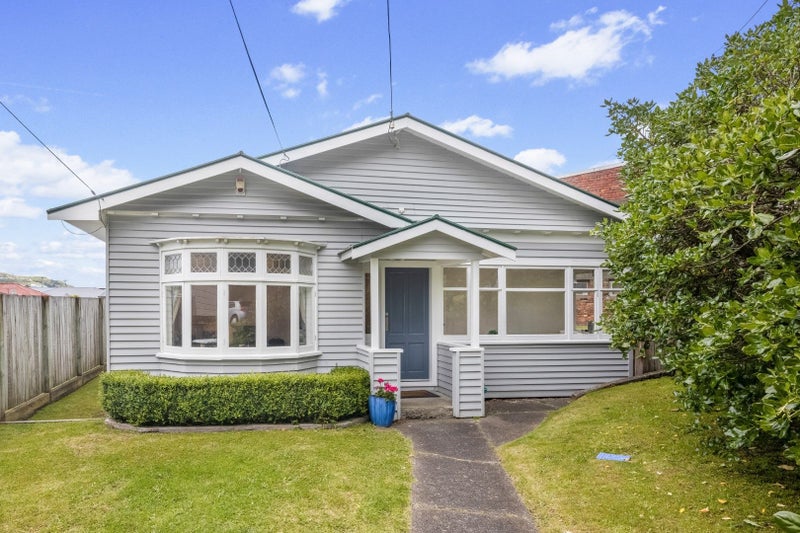 118 Wexford Road, Miramar, Wellington - Carousel 1