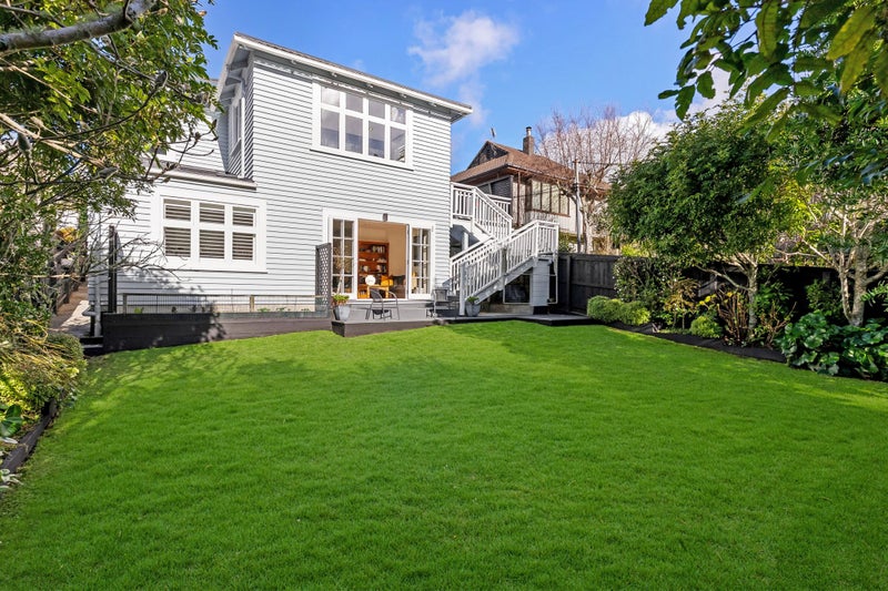 28 Friend Street, Karori, Wellington - Carousel 2