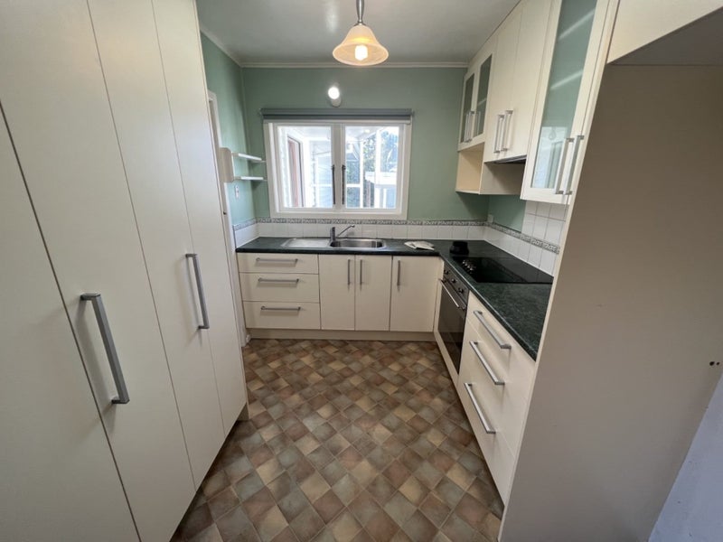 7 Norma Avenue, Te Atatu South, Auckland - Carousel 2