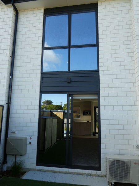 4/172 Don Buck Road, Massey, Auckland - Carousel 2