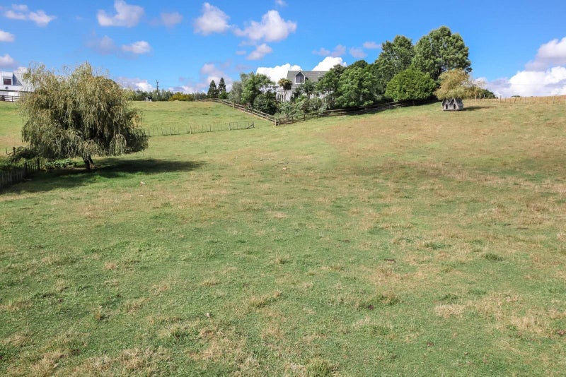 40 Gatland Road, Opaheke, Papakura - Carousel 13