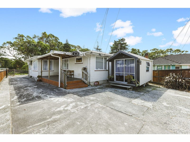 12 Luke Place, Otara, Auckland - Carousel 2