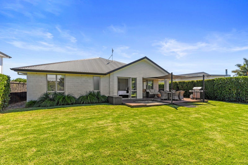 49 Landing Drive, Pyes Pa, Tauranga - Carousel 2
