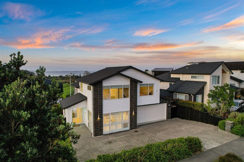 17 Bounty Road, Long Bay, Auckland - Carousel 1