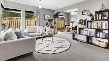 26A Black Rock Road, Newlands, Wellington - Carousel 1