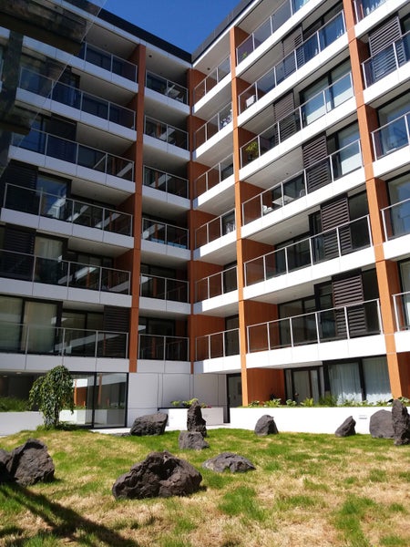 G04/10 Lion Place, Epsom, Auckland - Carousel 14