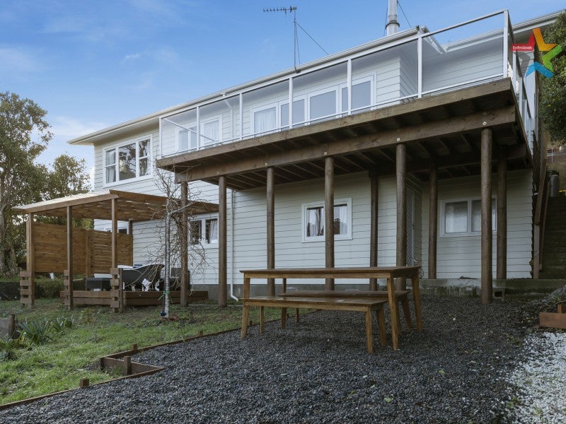 35 Titiro Moana Road, Korokoro, Lower Hutt - Carousel 20