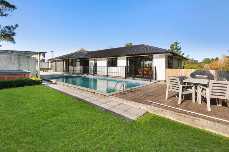 136B Seaview Road, Westown, New Plymouth - Carousel 2