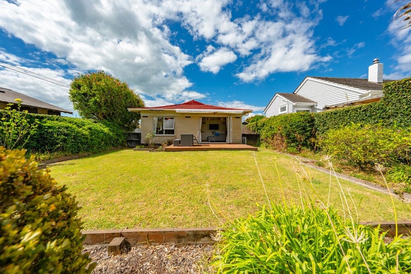 1/86 Eversleigh Road, Belmont, Auckland - Carousel 2
