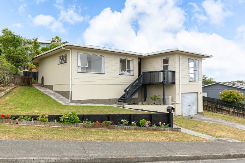 17 Cheltenham Terrace, Newlands, Wellington - Carousel 20