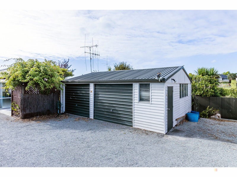 17 Livingstone Street, West End, Timaru - Carousel 2