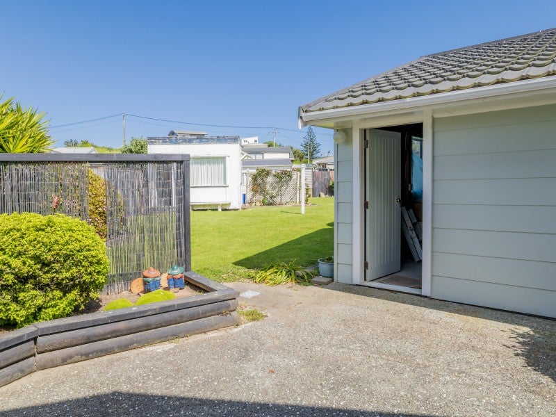 36 Signal Street, Foxton Beach, Foxton - Carousel 26