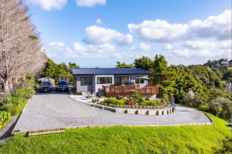 839 Owhiwa Road, Onerahi - Carousel 1