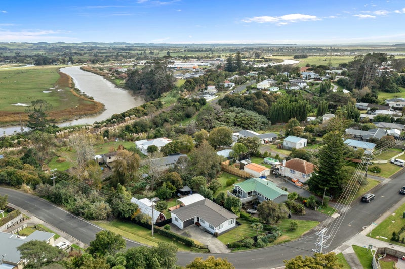 51 Makiri Street, Helensville, Helensville - Carousel 35