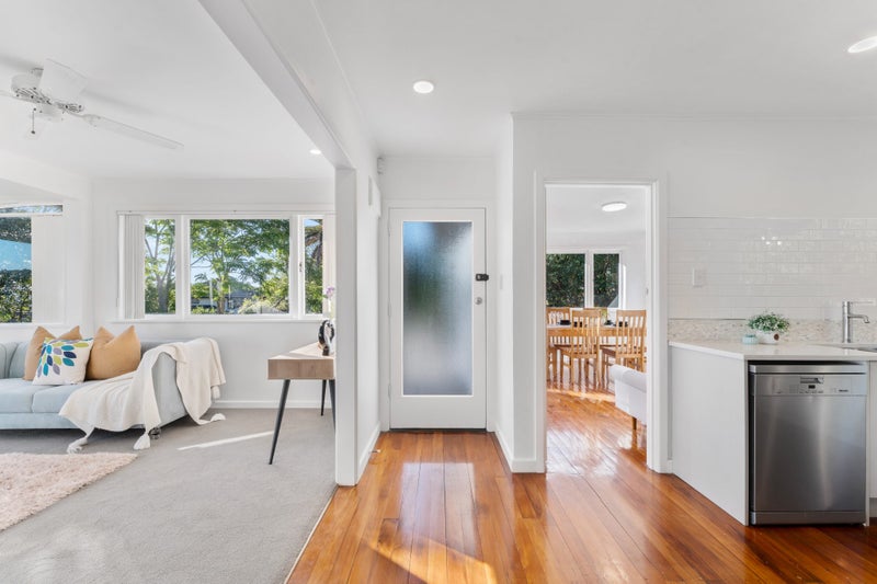 144A Glengarry Road, Glen Eden, Auckland - Carousel 2