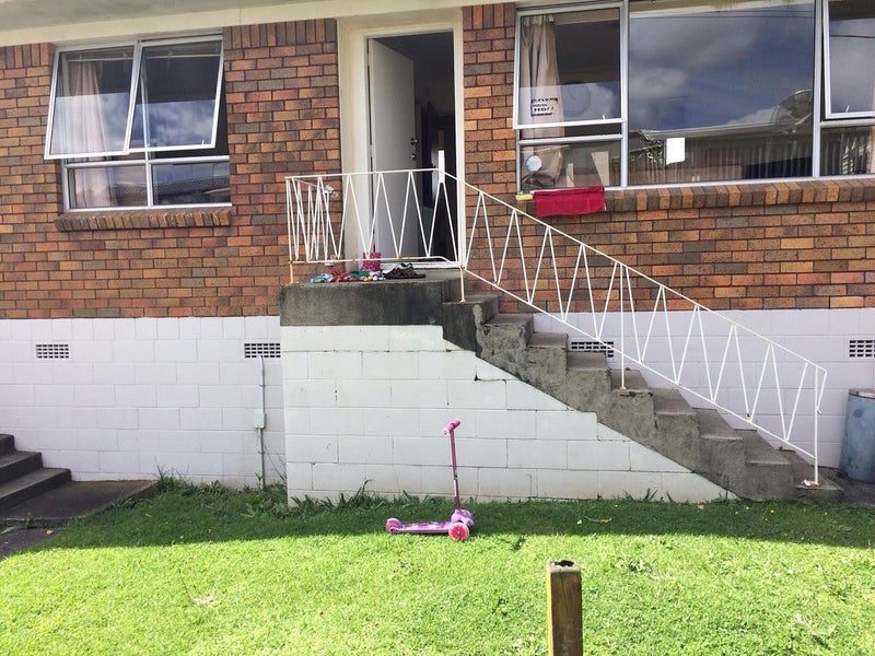 3/178 Chivalry Road, Glenfield, Auckland - Carousel 2