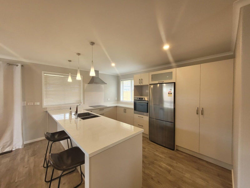 18 Chalgrove Road, Huntington, Hamilton - Carousel 2