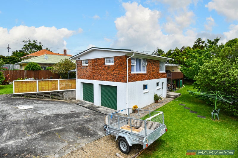 32 Grande Vue Road, Hillpark, Auckland - Carousel 2