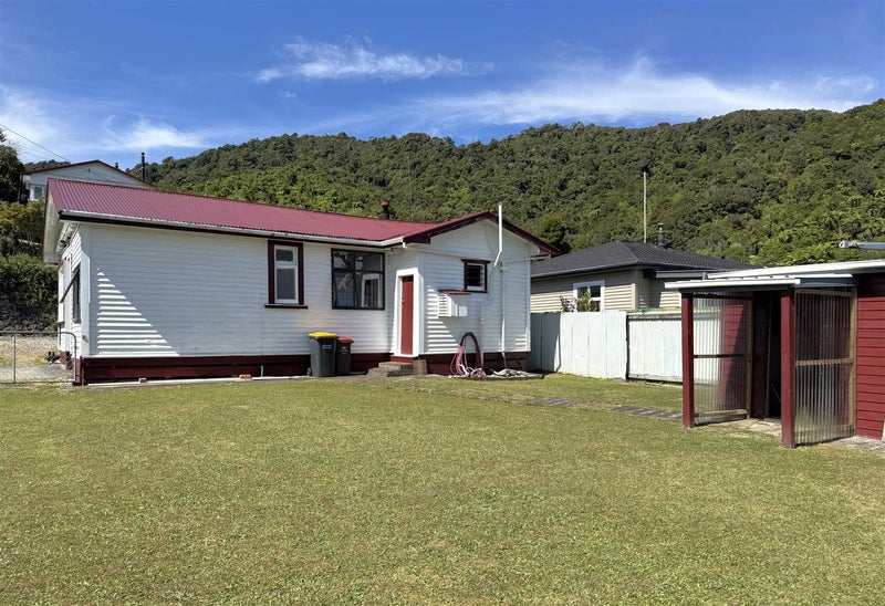 10 Ashmore Avenue, Cobden, Greymouth - Carousel 2