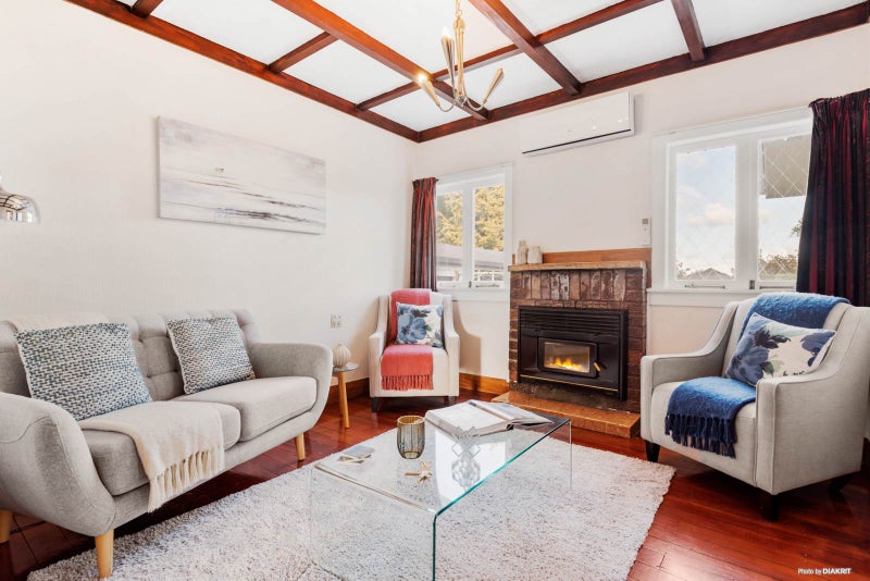 20 Racecourse Road, Waiuku, Waiuku - Carousel 2