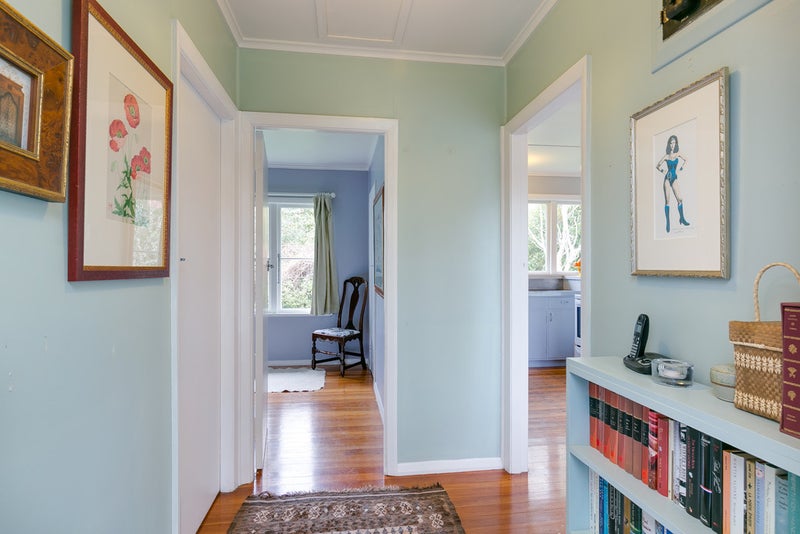 15 Thurleigh Grove, Karori, Wellington - Carousel 2