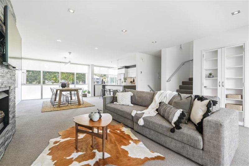 2/1 Riro Street, Hamilton East, Hamilton - Carousel 1