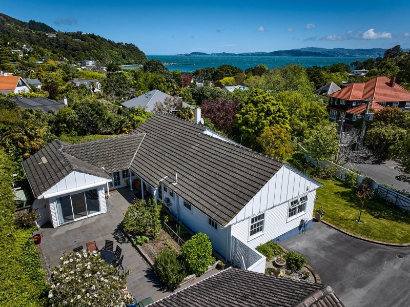 100 Cheviot Road, Lowry Bay, Lower Hutt - Carousel 2