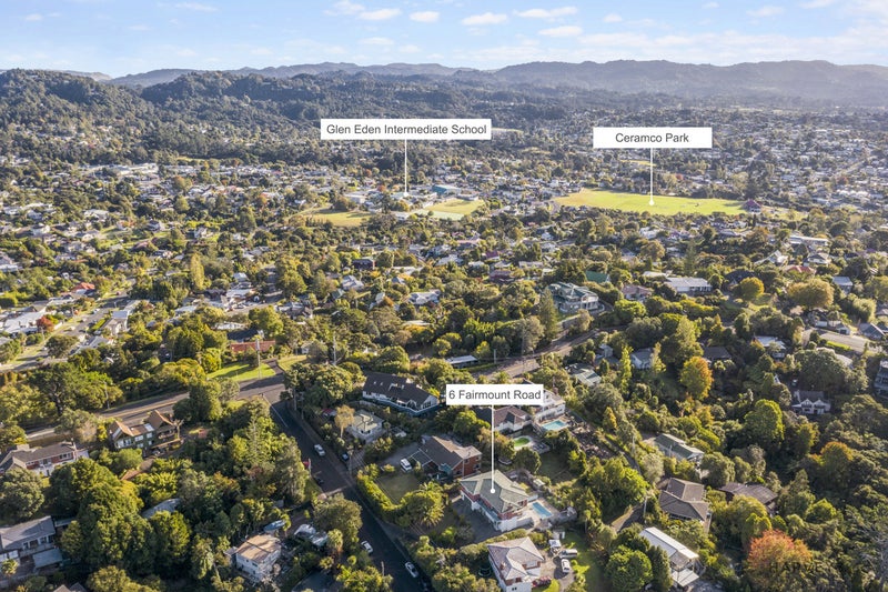 6 Fairmount Road, Titirangi, Auckland - Carousel 28