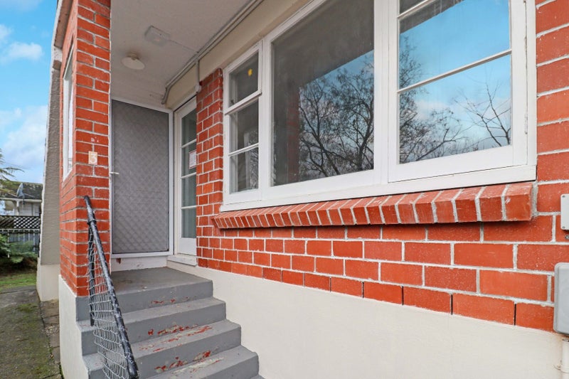 2 Argyle Grove, Trentham, Upper Hutt - Carousel 2