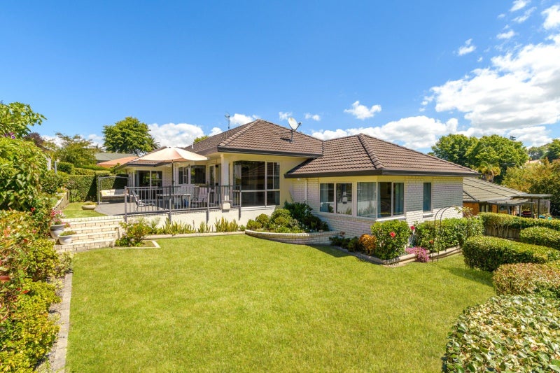 4 Hadleigh Place, Bethlehem, Tauranga - Carousel 1