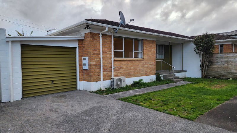 2/104 Fitzroy Street, Papatoetoe, Auckland - Carousel 1