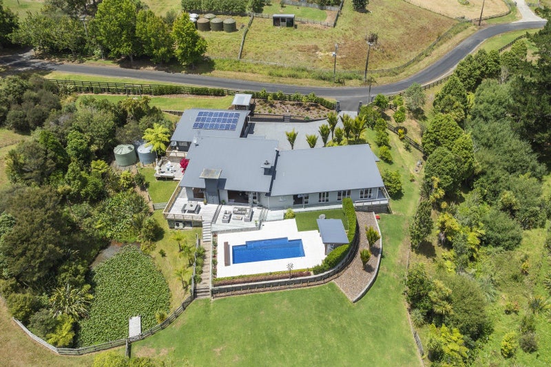 36 Polo Lane, Manurewa - Carousel 1