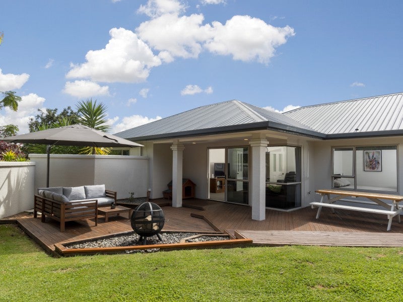 3 Goodrich Close, Bethlehem, Tauranga - Carousel 1