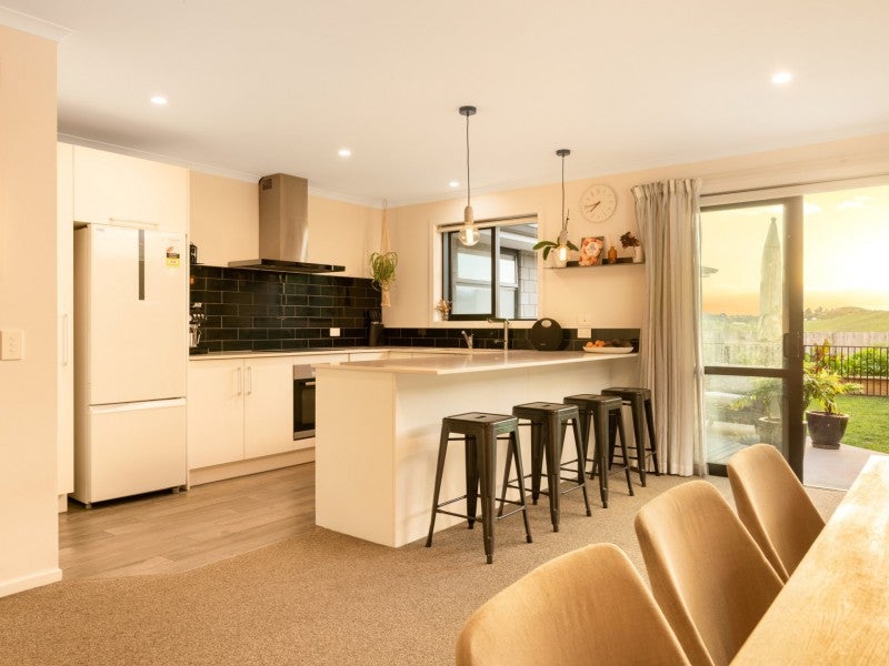 205 Ballintoy Park Drive, Welcome Bay, Tauranga - Carousel 2