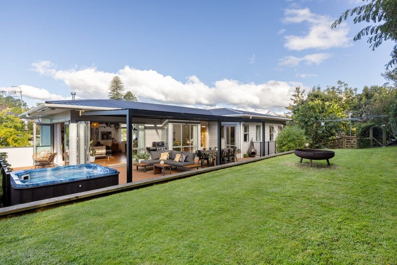 142 Condor Drive, Pyes Pa, Tauranga - Carousel 2