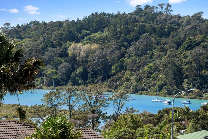 43 Coastal Heights, Stillwater, Silverdale - Carousel 1