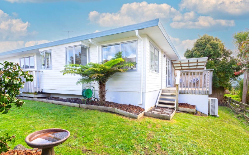 2/8 Langton Road, Stanmore Bay, Whangaparāoa - Carousel 2
