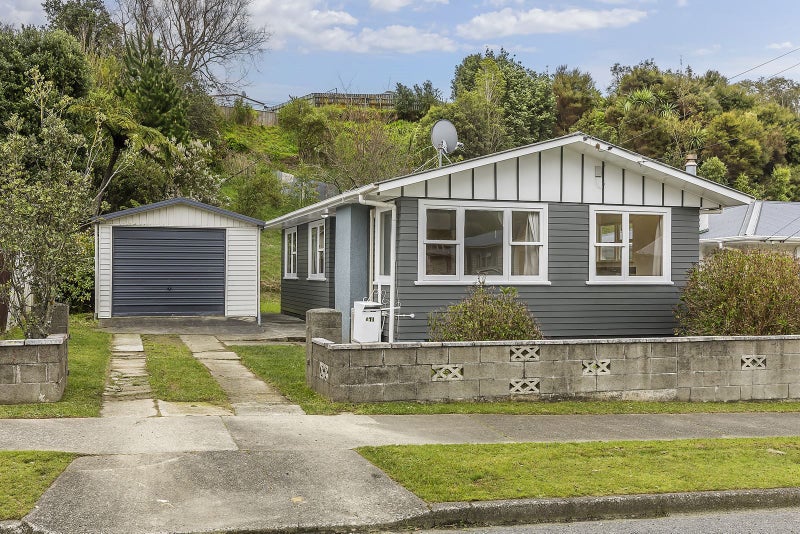 171 Sievers Grove, Cannons Creek, Porirua - Carousel 1