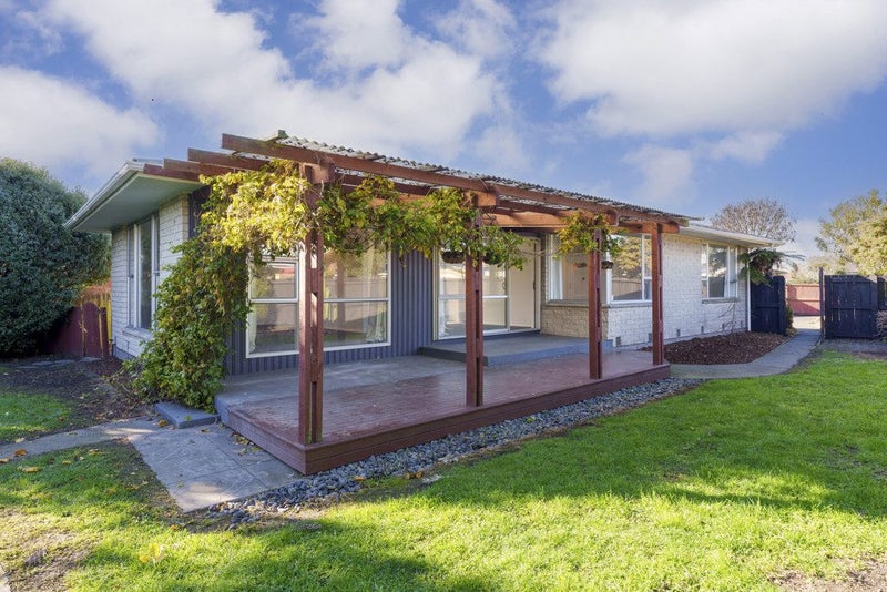 127 Denise Crescent, Hornby, Christchurch - Carousel 1