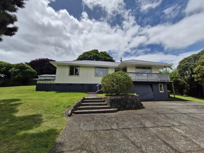 7A Woodleigh Street, Frankleigh Park, New Plymouth - Carousel 1