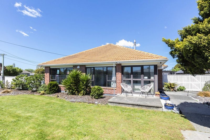 18 Voss Street, Shirley, Christchurch - Carousel 1