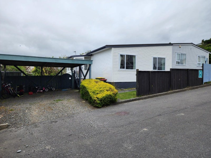 3B OAKLEIGH ST, MAUNGARAKI, LOWER HUTT - Carousel 5