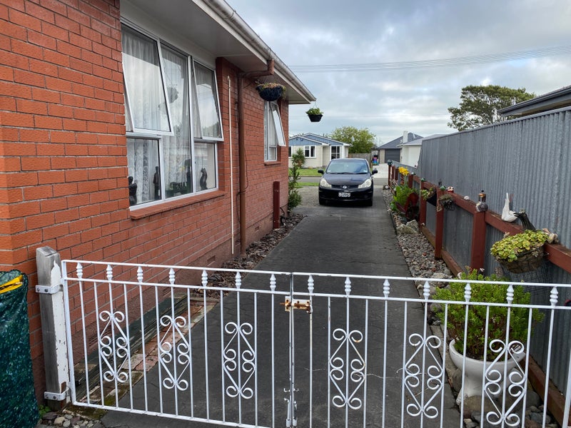 2 Rutland Place, Milson, Palmerston North - Carousel 2