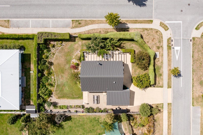 2 Snowberry Street, Albert Town, Wanaka - Carousel 24