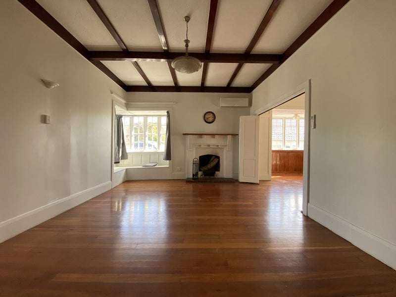 646 Mount Albert Road, Royal Oak, Auckland - Carousel 2