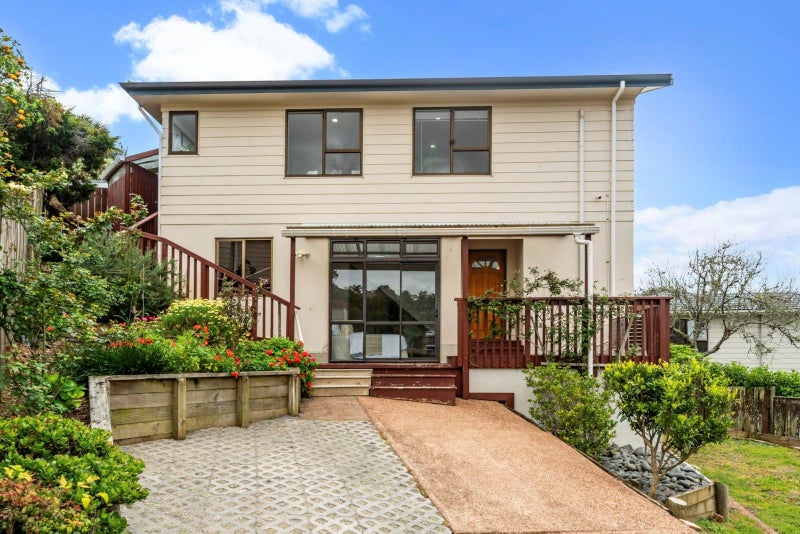 28 Redwing Street, Browns Bay, Auckland - Carousel 1