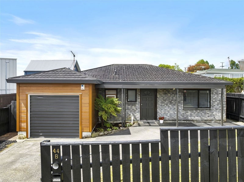 2/44 College Road, Northcote, Auckland - Carousel 1