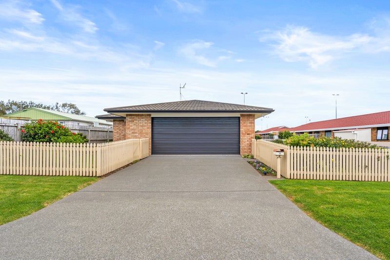 11 Lilian Street, Kamo, Whangarei - Carousel 2