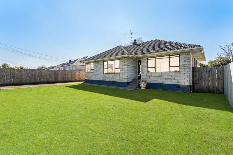 631 Te Atatu Road, Te Atatu Peninsula, Auckland - Carousel 25