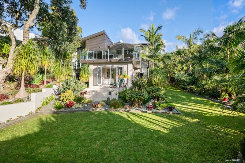 15 Hurdlow Place, Manly, Whangaparaoa - Carousel 1